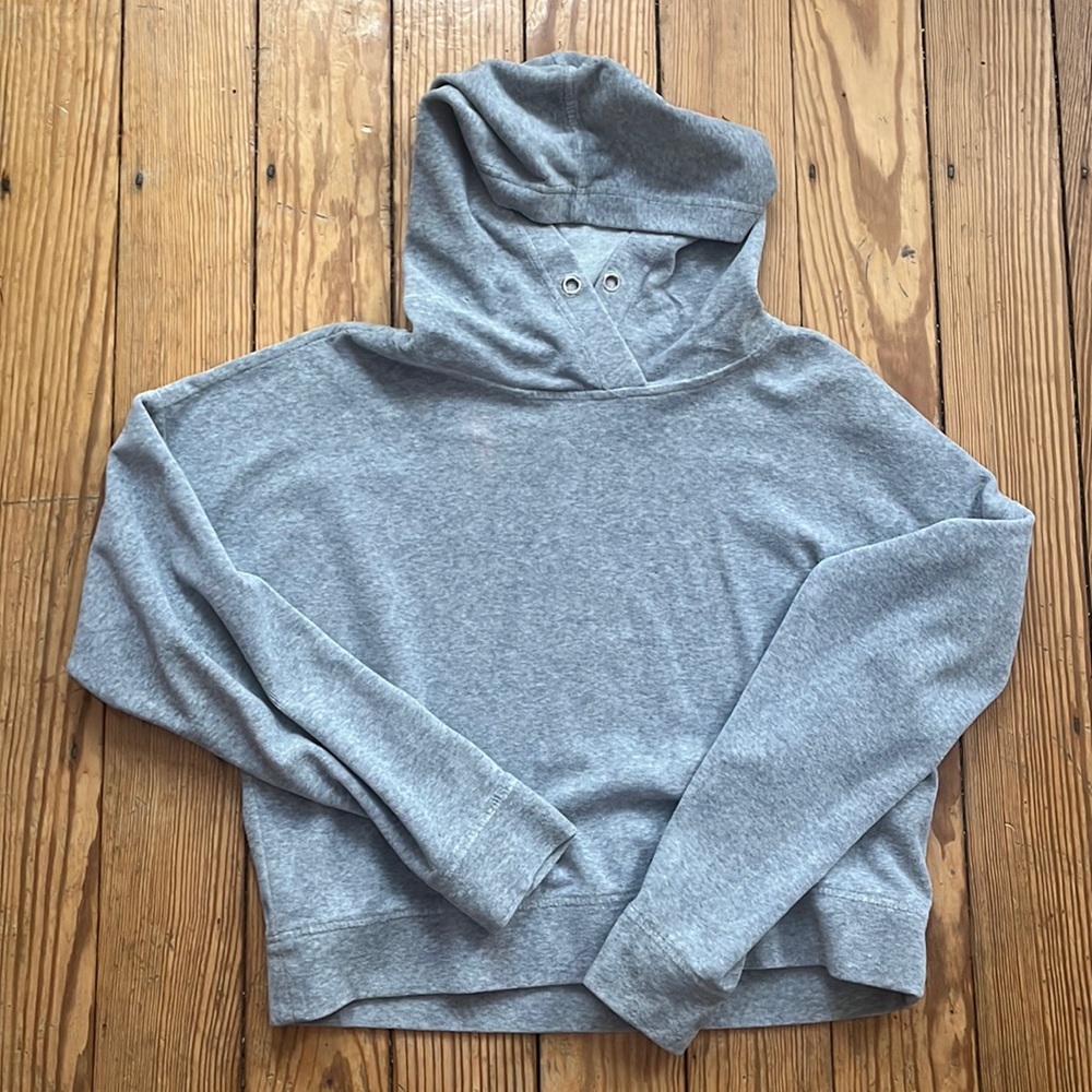 Forever 21 Cropped Sweatshirt